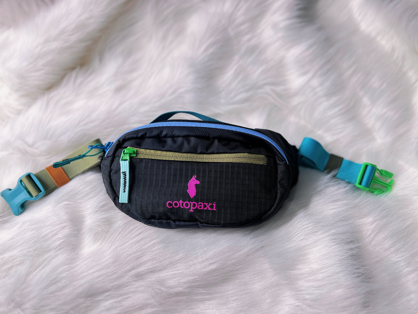 Cotopaxi 1.5L waist bag dark-one of a kind