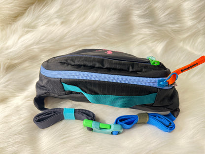 Cotopaxi 1.5L waist bag dark-one of a kind